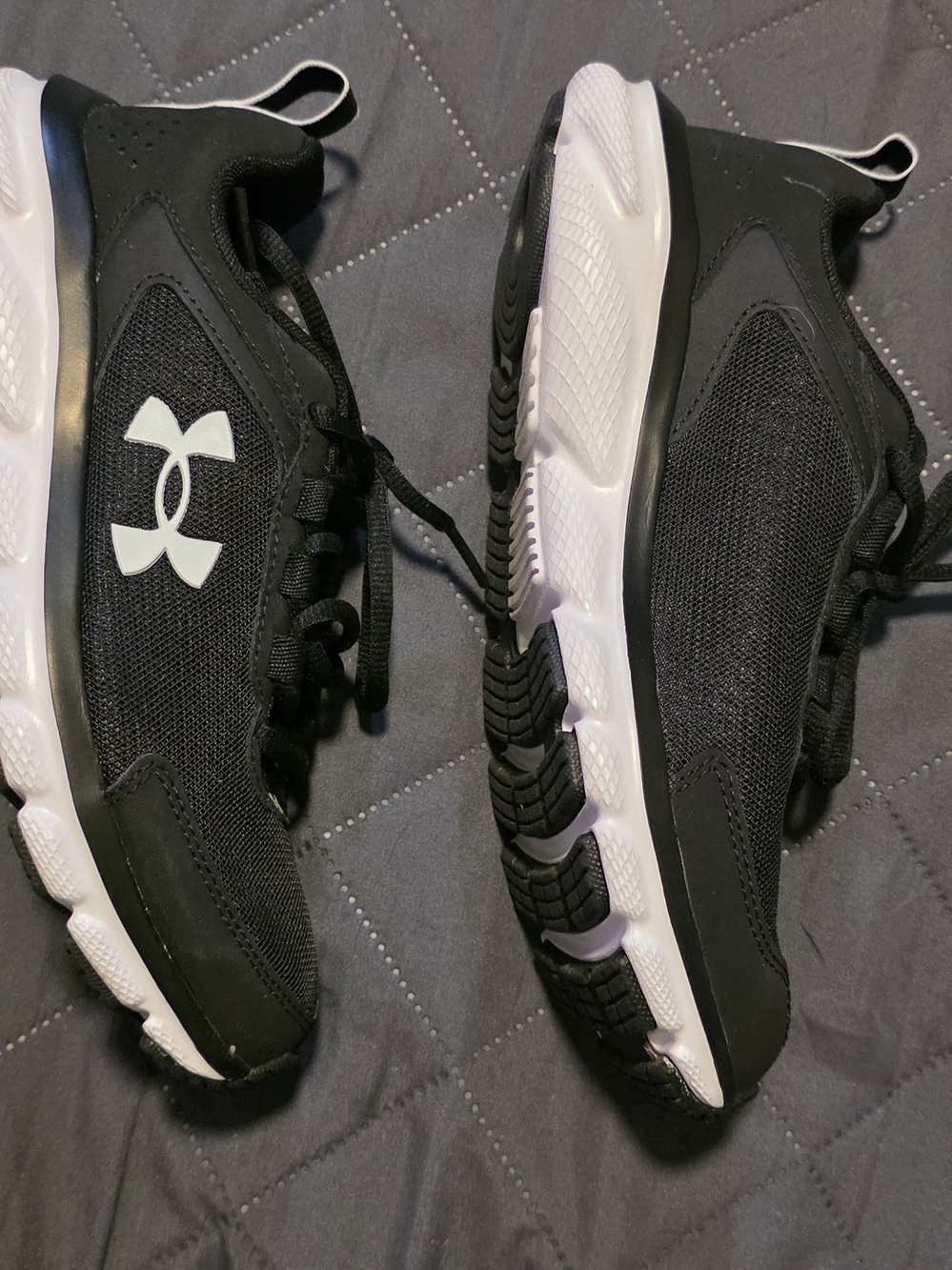 Under Armour Men’s Black and White Training Shoes